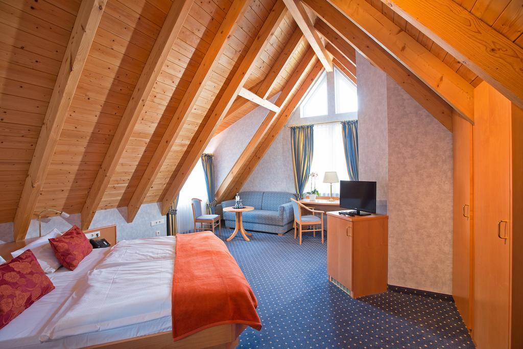 Hotel Post Jungingen Room photo
